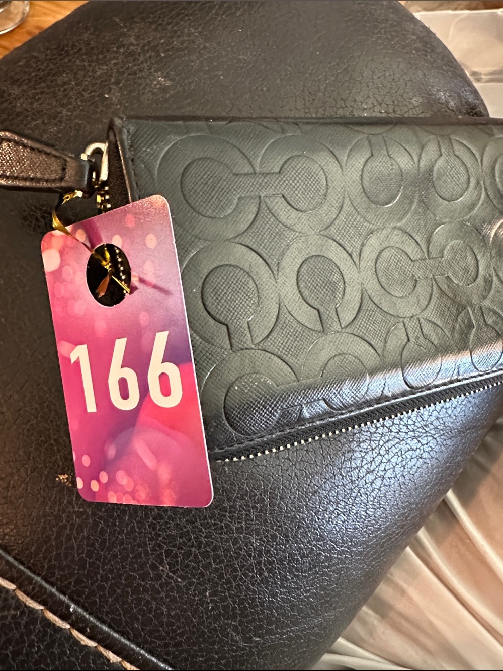 Coach Signature Embossed Zip Wallet 2017 - Picture 10 of 10